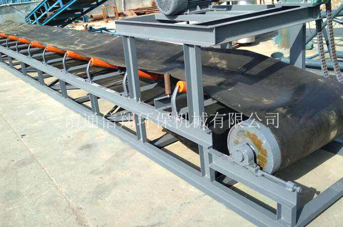 皮帶輸送機(jī)