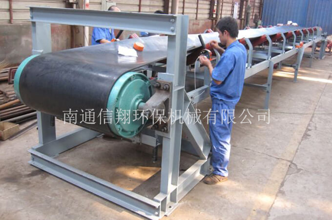 皮帶輸送機(jī)