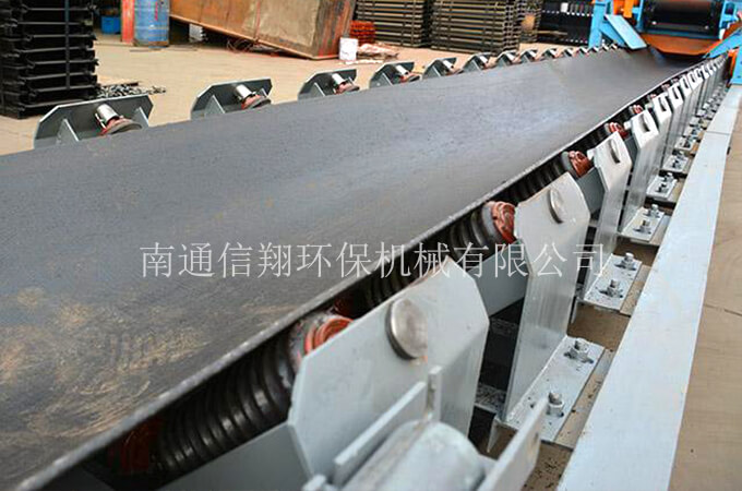 皮帶輸送機(jī)